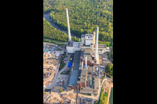 Vue oblique de EnBW construit une nouvelle centrale à charbon sur le Rhin à le quartier Rheinhafen in Karlsruhe dans le département Bade-Wurtemberg, Allemagne