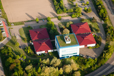 Vue aérienne de Optique Bruker à le quartier Bruchhausen in Ettlingen dans le département Bade-Wurtemberg, Allemagne