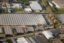 Entrepôt de pièces Daimler, entrepôt de verre Mercedes à Ettlingen dans le département Bade-Wurtemberg, Allemagne vue d'en haut