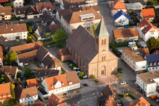 Vue aérienne de Église Dionysius / Église des jeunes VIA à Durmersheim dans le département Bade-Wurtemberg, Allemagne