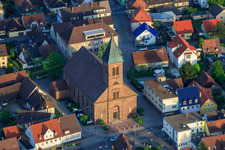 Vue aérienne de Église Dionysius / Église des jeunes VIA à Durmersheim dans le département Bade-Wurtemberg, Allemagne