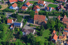 Vue aérienne de Église à Insheim dans le département Rhénanie-Palatinat, Allemagne