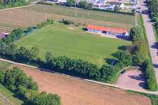 Vue aérienne de Terrain de sport à Impflingen dans le département Rhénanie-Palatinat, Allemagne