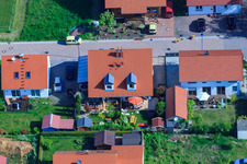 Dans le champ de pois à le quartier Mörzheim in Landau in der Pfalz dans le département Rhénanie-Palatinat, Allemagne depuis l'avion