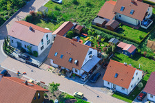 Dans le champ de pois à le quartier Mörzheim in Landau in der Pfalz dans le département Rhénanie-Palatinat, Allemagne hors des airs