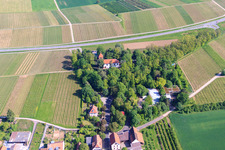 Église protestante Wollmesheim à le quartier Wollmesheim in Landau in der Pfalz dans le département Rhénanie-Palatinat, Allemagne d'en haut