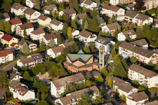 Vue aérienne de Sainte Marguerite à le quartier Wolfartsweier in Karlsruhe dans le département Bade-Wurtemberg, Allemagne