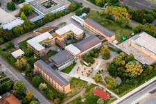 Centre scolaire à Kandel dans le département Rhénanie-Palatinat, Allemagne hors des airs