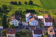 Vue oblique de KITA Mäusenest à le quartier Stupferich in Karlsruhe dans le département Bade-Wurtemberg, Allemagne