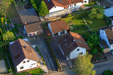 Vue aérienne de Gerberastraße 4 à le quartier Stupferich in Karlsruhe dans le département Bade-Wurtemberg, Allemagne
