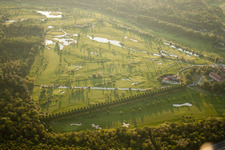 Vue aérienne de Club de golf Hofgut Scheibenhardt eV à le quartier Beiertheim-Bulach in Karlsruhe dans le département Bade-Wurtemberg, Allemagne