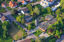 Communauté du Christ à Wiesloch dans le département Bade-Wurtemberg, Allemagne vue du ciel