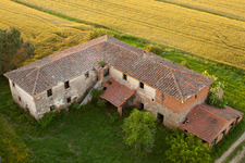 Vue aérienne de Creti dans le département Toscane, Italie