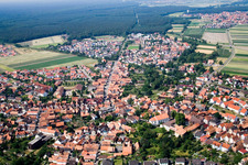 Vue aérienne de Du nord-est à Rheinzabern dans le département Rhénanie-Palatinat, Allemagne