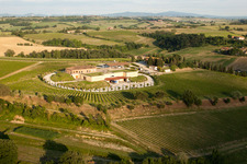 Photographie aérienne de Valiano dans le département Toscane, Italie