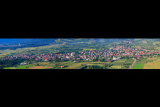 Vue aérienne de Panorama de la ville depuis l'ouest à le quartier Urloffen in Appenweier dans le département Bade-Wurtemberg, Allemagne