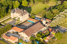 Vue aérienne de Château La Grange à Manom dans le département Moselle, France