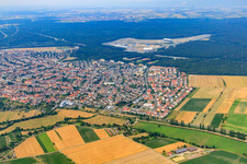Vue aérienne de Vue de la ville depuis le sud à Hockenheim dans le département Bade-Wurtemberg, Allemagne