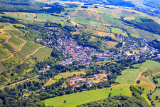 Vue aérienne de Bockenau dans le département Rhénanie-Palatinat, Allemagne