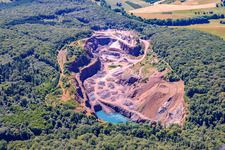 Vue aérienne de Sur le Donnersberg à Dannenfels dans le département Rhénanie-Palatinat, Allemagne