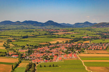 Vue aérienne de De l'est à Essingen dans le département Rhénanie-Palatinat, Allemagne