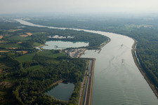 Vue aérienne de Diersheim, Rhin depuis le nord à le quartier Honau in Rheinau dans le département Bade-Wurtemberg, Allemagne