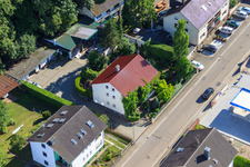 Vue d'oiseau de Rue Elsässer à Kandel dans le département Rhénanie-Palatinat, Allemagne