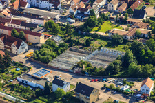 Vue oblique de Serres sur Lindenstr à Rülzheim dans le département Rhénanie-Palatinat, Allemagne