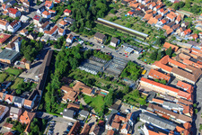 Image drone de Serres sur Lindenstr à Rülzheim dans le département Rhénanie-Palatinat, Allemagne