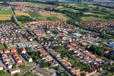 Vue aérienne de Rue Kuhharder à Rülzheim dans le département Rhénanie-Palatinat, Allemagne