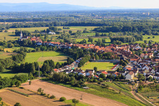 Vue aérienne de Terrains de sport à Jockgrim dans le département Rhénanie-Palatinat, Allemagne
