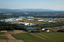 Zone industrielle d'Oberwald à Wörth am Rhein dans le département Rhénanie-Palatinat, Allemagne vu d'un drone