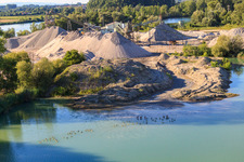Vue aérienne de Usine de gravier de Heidelberg Materials sur l'Altrhein à Neupotz à Neupotz dans le département Rhénanie-Palatinat, Allemagne