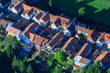 Ludwigstraße à Jockgrim dans le département Rhénanie-Palatinat, Allemagne d'un drone