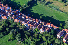 Ludwigstraße à Jockgrim dans le département Rhénanie-Palatinat, Allemagne vu d'un drone
