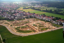 Vue d'oiseau de Chemin élevé à Kandel dans le département Rhénanie-Palatinat, Allemagne