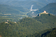 Château de Trifels à le quartier Bindersbach in Annweiler am Trifels dans le département Rhénanie-Palatinat, Allemagne vue d'en haut