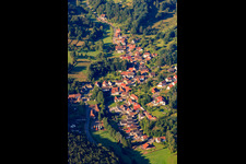 Vue aérienne de Village de la forêt du Palatinat vu du nord à Vorderweidenthal dans le département Rhénanie-Palatinat, Allemagne