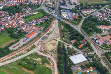 Vue aérienne de Nouvelle construction du passage souterrain ferroviaire Ottstr à Wörth am Rhein dans le département Rhénanie-Palatinat, Allemagne
