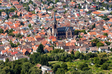 Vue aérienne de Marie Reine des Anges dans le centre historique à Muggensturm dans le département Bade-Wurtemberg, Allemagne