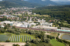 Vue aérienne de Baden-Oos, remèdes biologiques Heel à le quartier Oos in Baden-Baden dans le département Bade-Wurtemberg, Allemagne