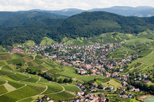 Quartier Neuweier in Baden-Baden dans le département Bade-Wurtemberg, Allemagne d'en haut