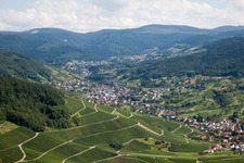 Vue aérienne de Du nord-ouest à le quartier Untertal in Bühlertal dans le département Bade-Wurtemberg, Allemagne