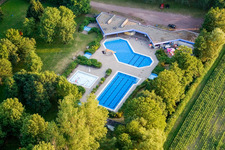 Photographie aérienne de Piscine extérieure à Steinfeld dans le département Rhénanie-Palatinat, Allemagne