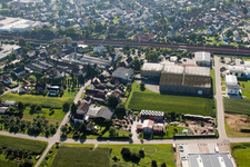 Locaux de l'usine Muffenrohr GmbH à le quartier Hatzenweier in Ottersweier dans le département Bade-Wurtemberg, Allemagne vue du ciel