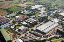 Vue aérienne de Zone industrielle Industriestr à le quartier Hatzenweier in Ottersweier dans le département Bade-Wurtemberg, Allemagne
