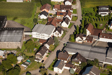 Locaux de l'usine Muffenrohr GmbH à le quartier Hatzenweier in Ottersweier dans le département Bade-Wurtemberg, Allemagne vue du ciel