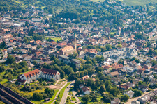 Vue aérienne de Centre pour personnes âgées Parc multigénérationnel à Sinzheim dans le département Bade-Wurtemberg, Allemagne