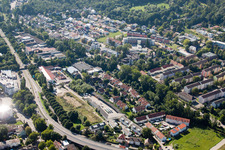 Vue aérienne de Europastr à le quartier Oos in Baden-Baden dans le département Bade-Wurtemberg, Allemagne