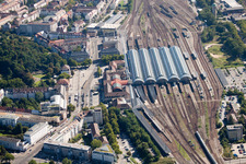 Plan des voies et gare principale de la Deutsche Bahn à le quartier Südweststadt in Karlsruhe dans le département Bade-Wurtemberg, Allemagne hors des airs